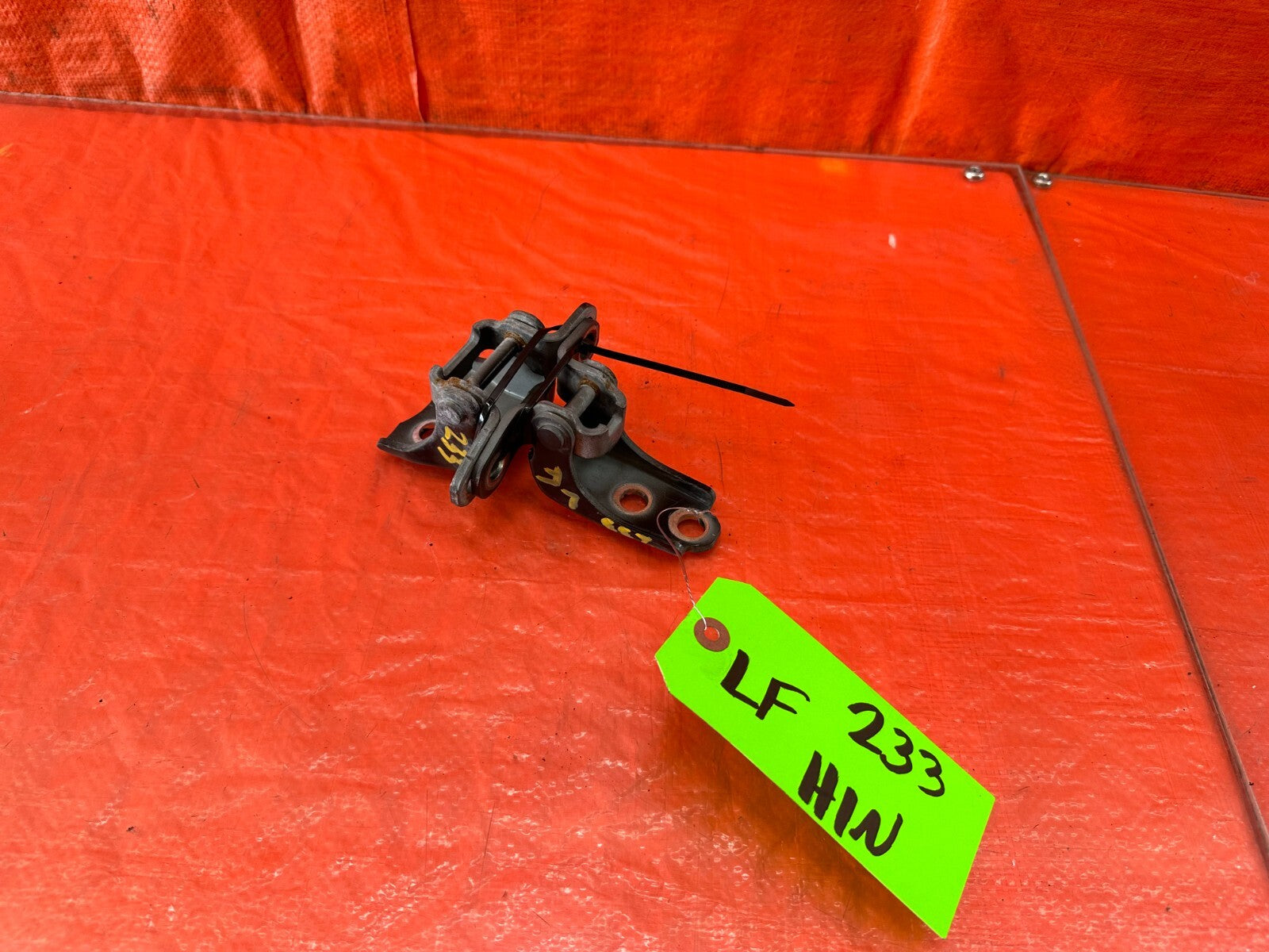 04 12 ACURA TSX   DRIVER LEFT FRONT DOOR HINGE SET UPPER LOWER   OEM #2330
