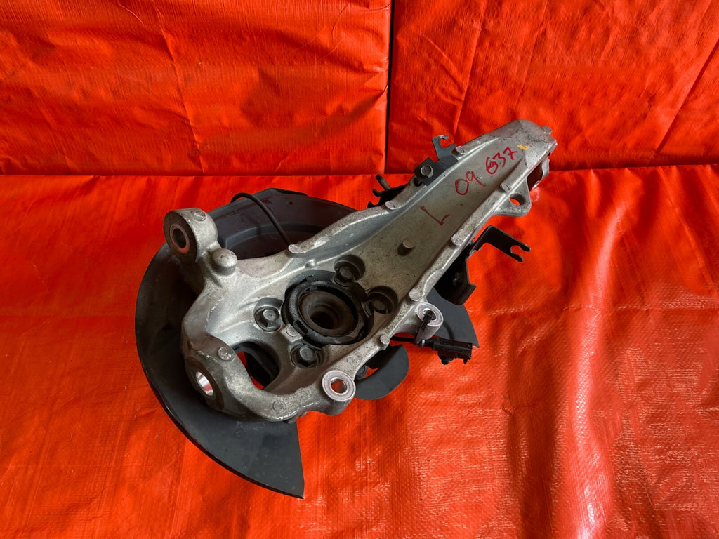 08 13 INFINITI G37   REAR WHEEL DRIVE   DRIVER LEFT FRONT   SPINDLE KNUCKLE HUB5