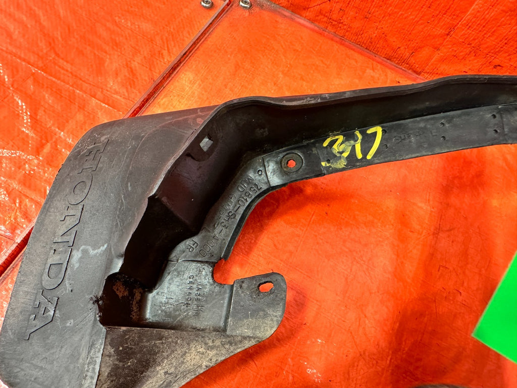 90 91 HONDA CIVIC HATCHBACK   MUD FLAP / SPLASH GUARD SET LEFT & RIGHT FRONT OEM10