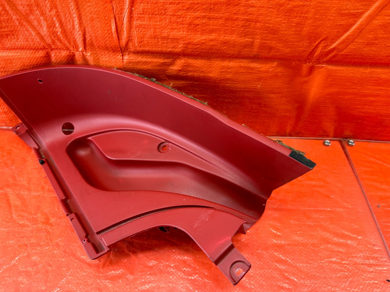 00 09 HONDA S2000   DRIVER LEFT SOFT TOP TRAY TRIM PLASTIC OEM FACTORY   RED2
