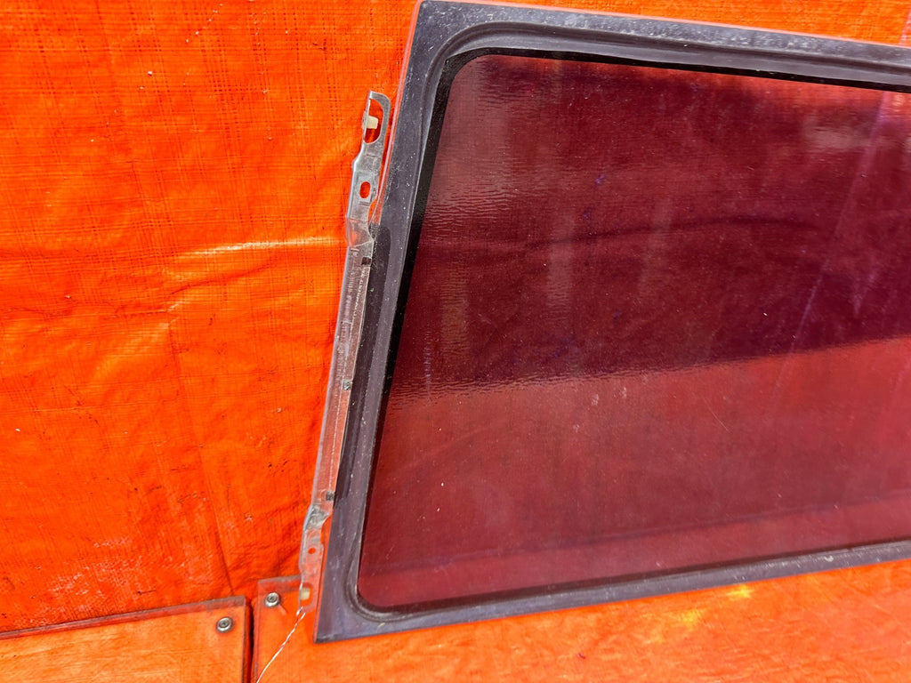 90 91 HONDA CIVIC HATCHBACK   RIGHT  REAR 1/4 QUARTER GLASS WINDOW OEM 3256