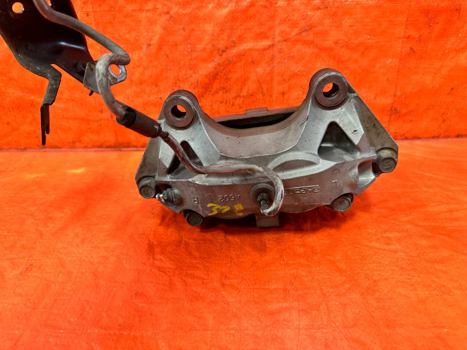 08 15 G37 Q60 14 23 Q50 SPORT   AKEBONO   PASSENGER RIGHT FRONT CALIPER OEM 3288