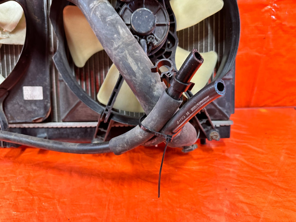 94 01 ACURA INTEGRA   AUTOMATIC MODEL   RADIATOR W/ HOSES AND RESERVOIR   OEM 814