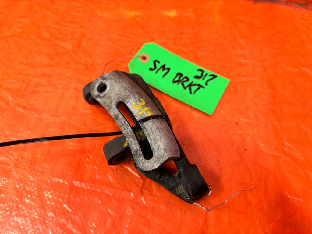 90 91 HONDA CIVIC HATCHBACK   D15B2 SOHC   ALTERNATOR MOUNTING BRACKET OEM 3172