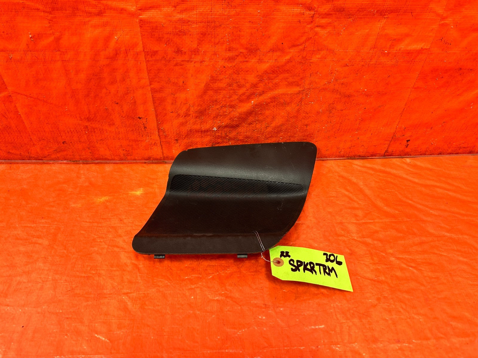 02 05 HONDA CIVIC SI EP3 HATCHBACK REAR SPEAKER COVER TRIM   RIGHT SIDE OEM #3060