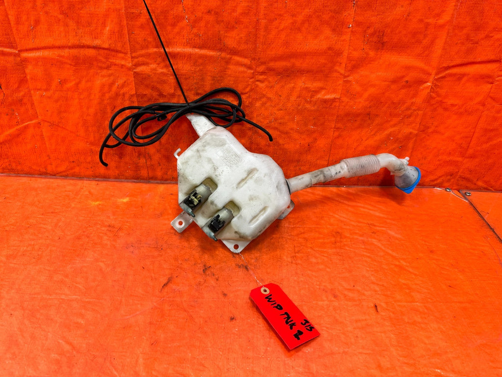 02 06 ACURA RSX TYPE S   WINDSHIELD WIPER RESERVOIR W/ MOTOR   OEM 3151