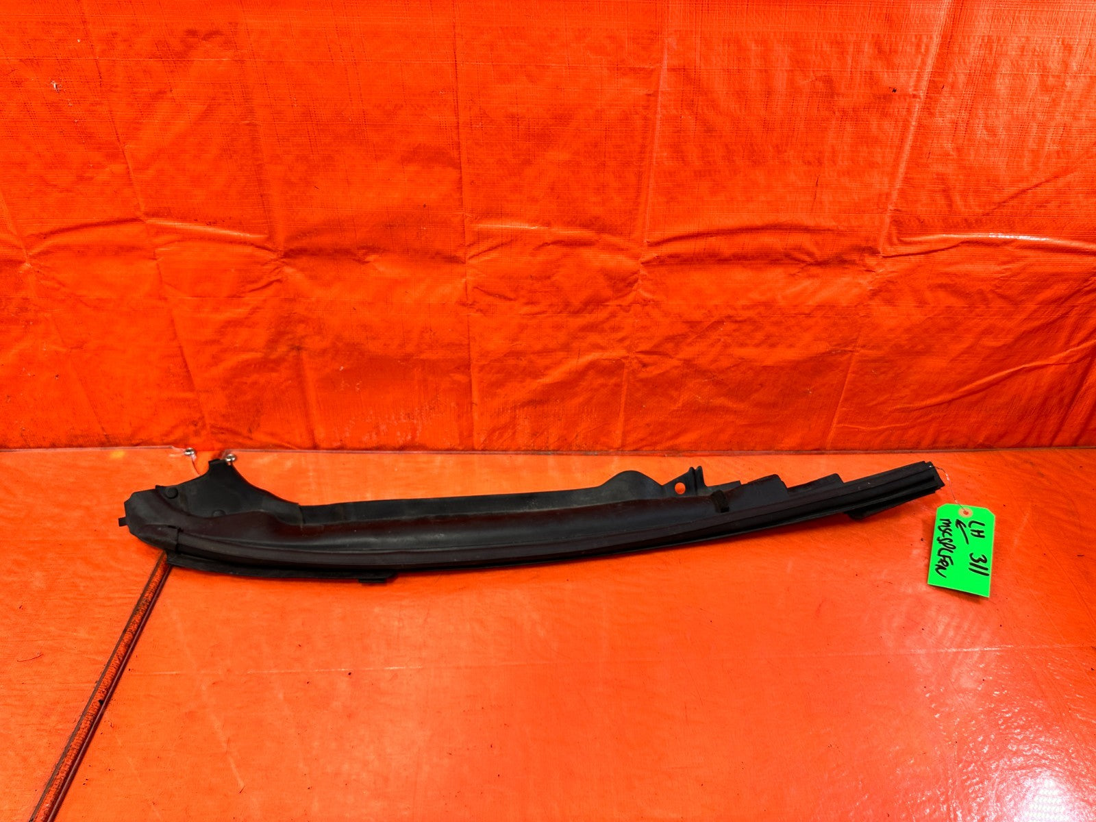 08 15 INFINITI G37 & Q60 D COUPE   LEFT   UNDER THE HOOD FENDER TRIM OEM 3110