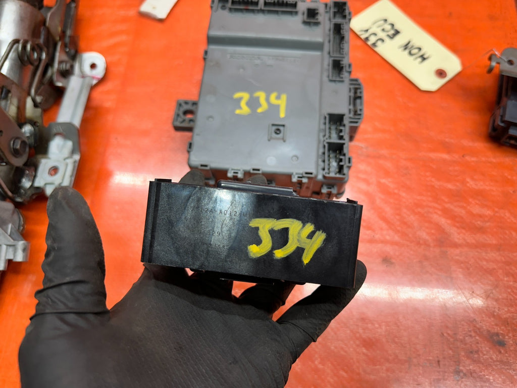 13 15 HONDA CIVIC SI 2.4L ECU FUSE BOX IGNITION SWITCH IMMOBILIZER KEY SET 33413