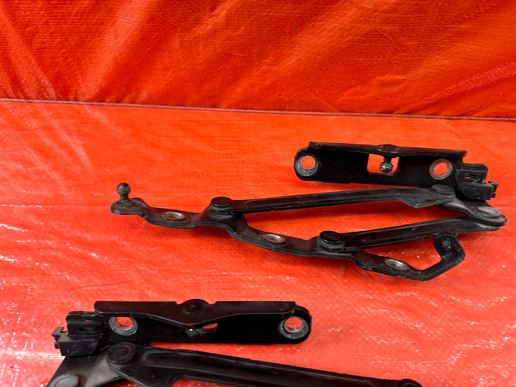 07 13 INFINITI G35 G37 SEDAN   LEFT AND RIGHT TRUNK HINGES   OEM FACTORY #1926