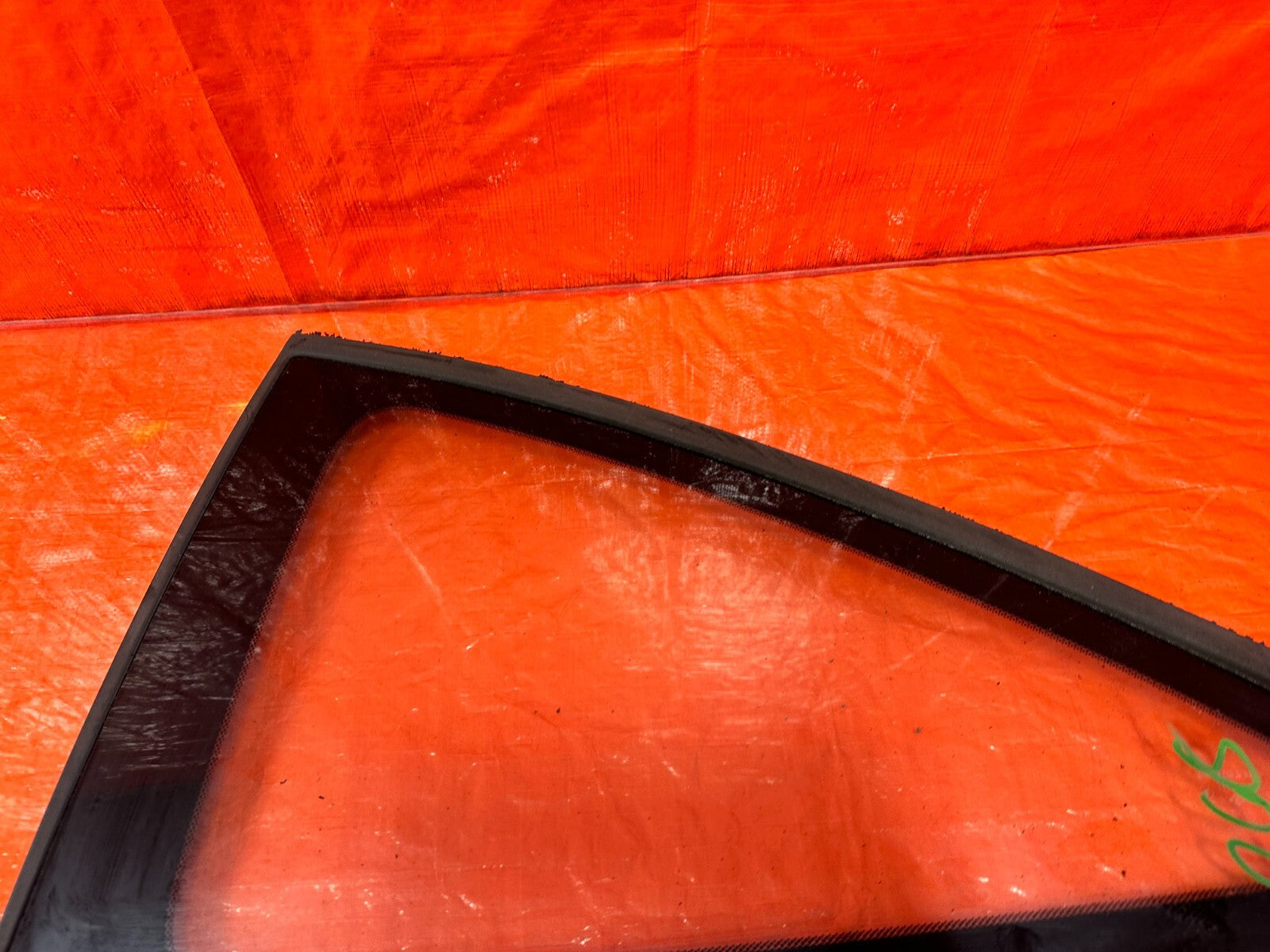 94 01 ACURA INTEGRA 2D MODEL   REAR QUARTER 1/4 GLASS   DRIVER LEFT OEM #2685
