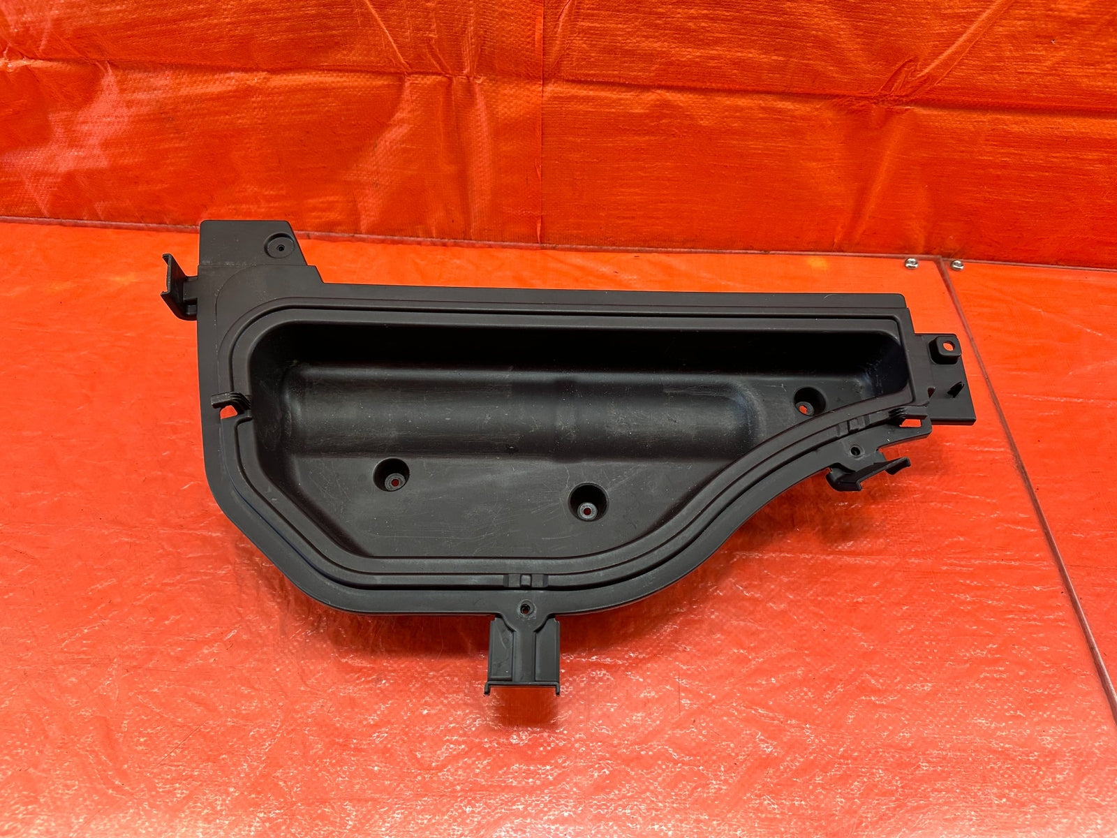 10 16 HYUNDAI GENESIS COUPE   TRUNK PLASTIC LINER LUGGAGE TRAY RIGHT   OEM #2190