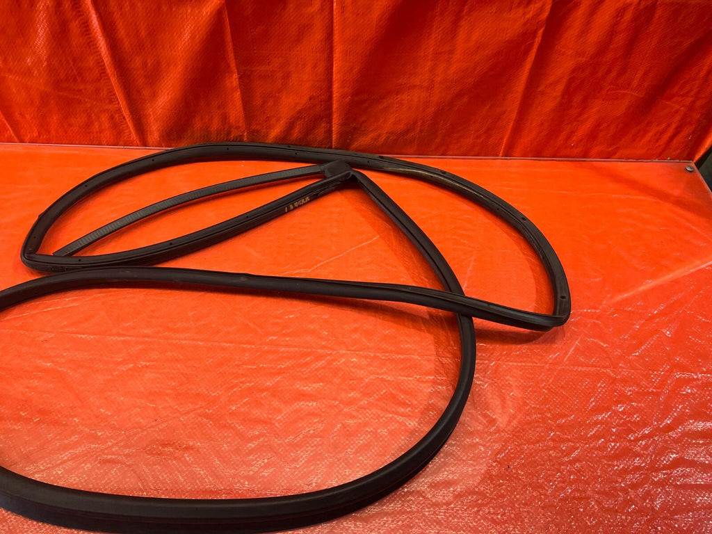 06 11 CIVIC 4D SEDAN   PASSENGER RIGHT REAR WEATHER STRIP SEAL GASKET OEM #2035