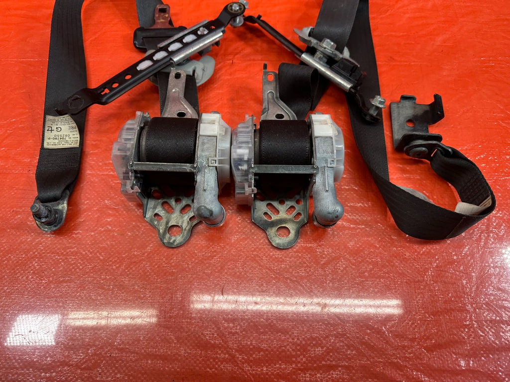 08 09 LANCER EVOLUTION X EVO 10   LEFT & RIGHT FRONT SEAT BELTS   OEM OE #2145