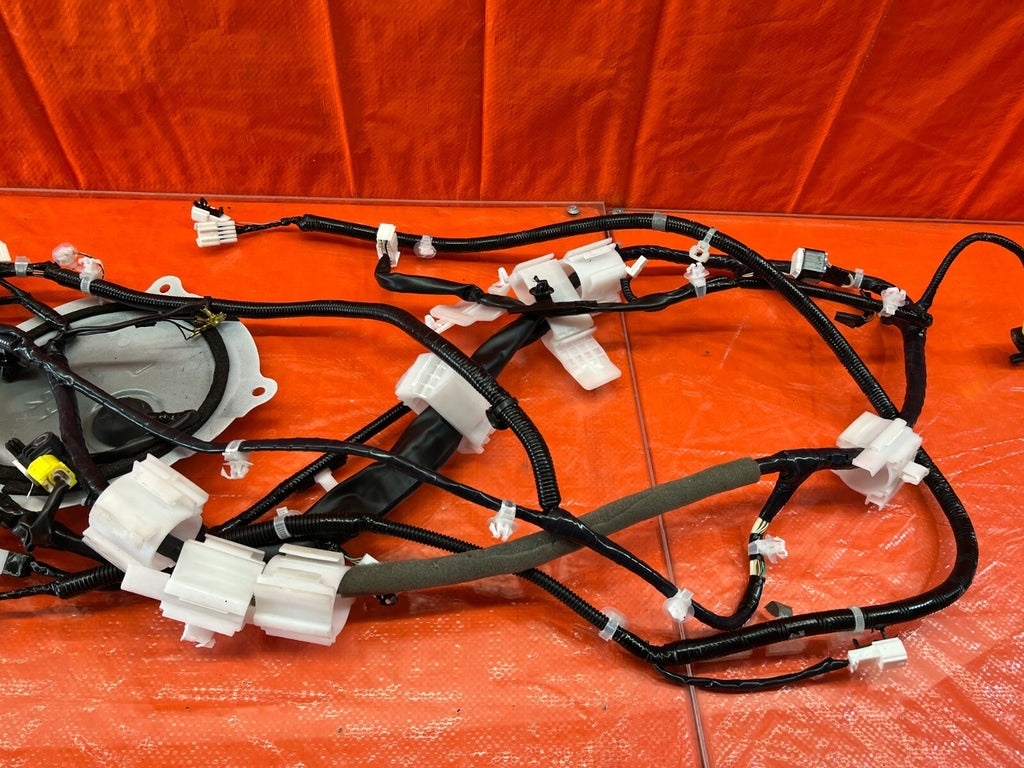 14 15 INFINITI Q50   REAR CHASSIS FLOOR FUEL PUMP WIRING HARNESS WIRE LOOM #1055