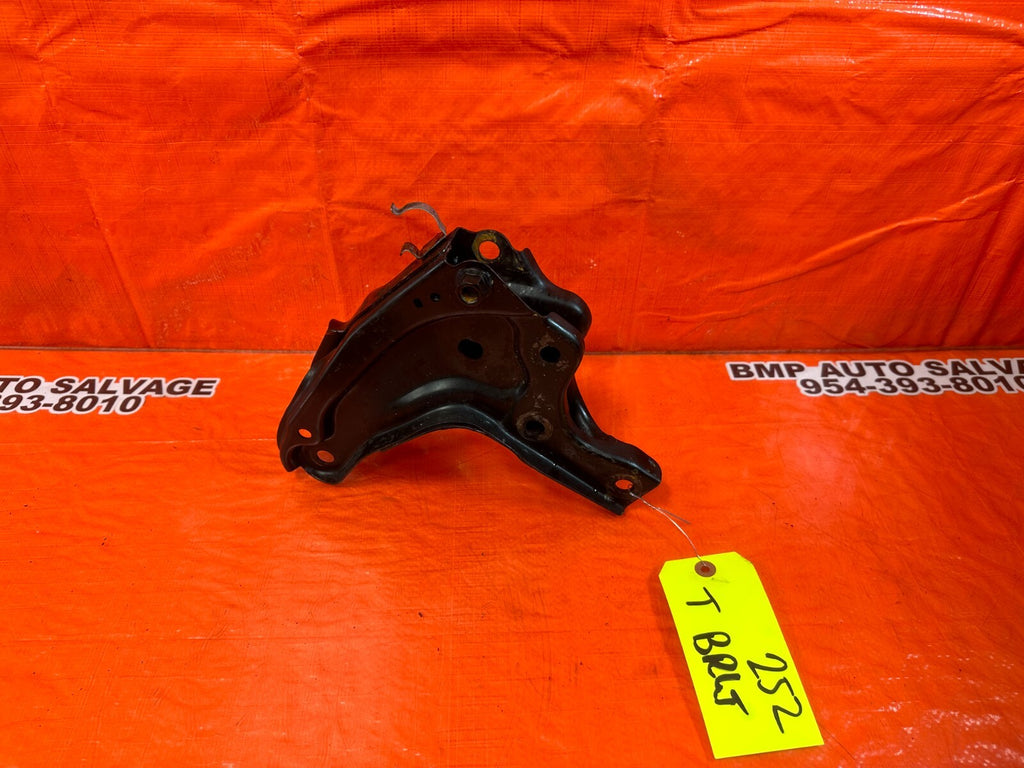 97 01 HONDA PRELUDE AUTOMATIC REAR TRANSMISSION BRACKET T BRACKET OEM #2520