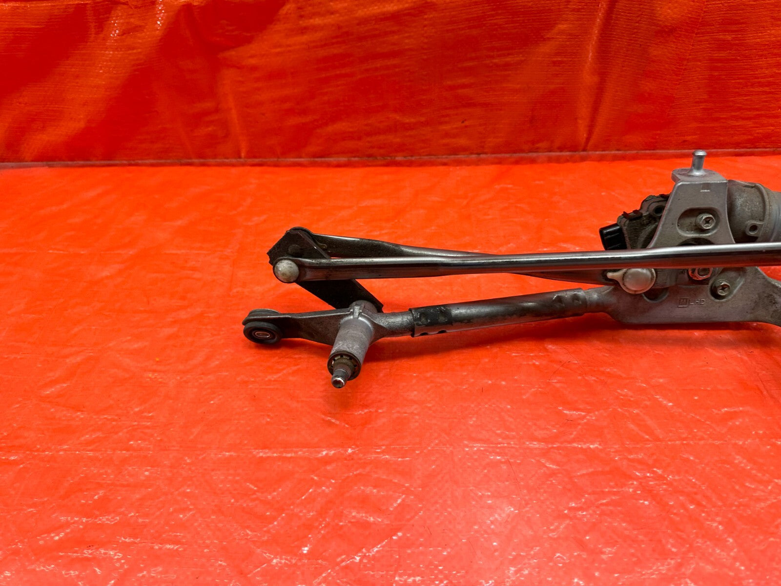 15 21 SUBARU WRX & STI   WINDSHIELD WIPER MOTOR W/ LINKAGE   OEM FACTORY #18213