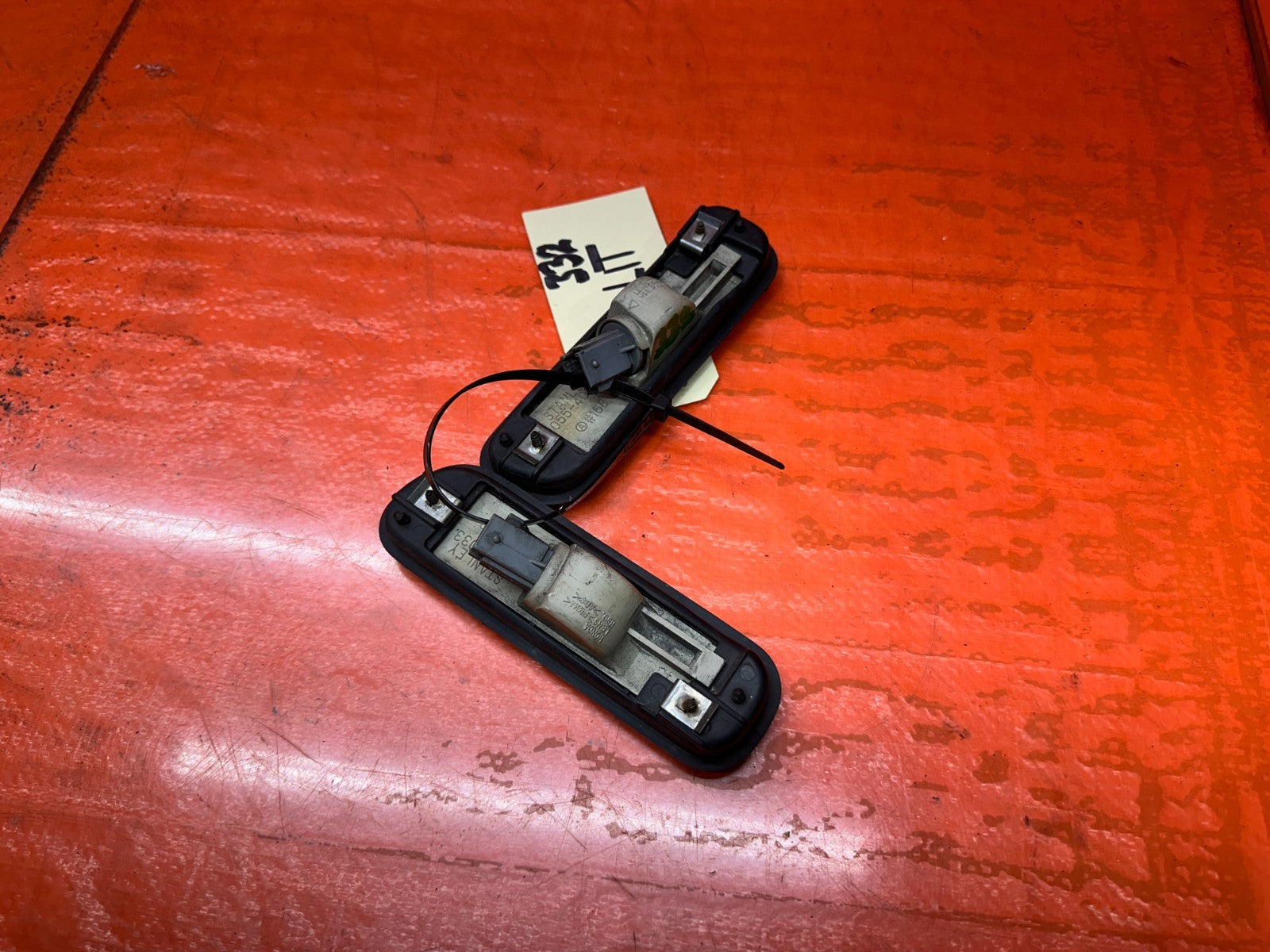 92 96 HONDA PRELUDE REAR BUMPER SIDE MARKERS OEM #3327
