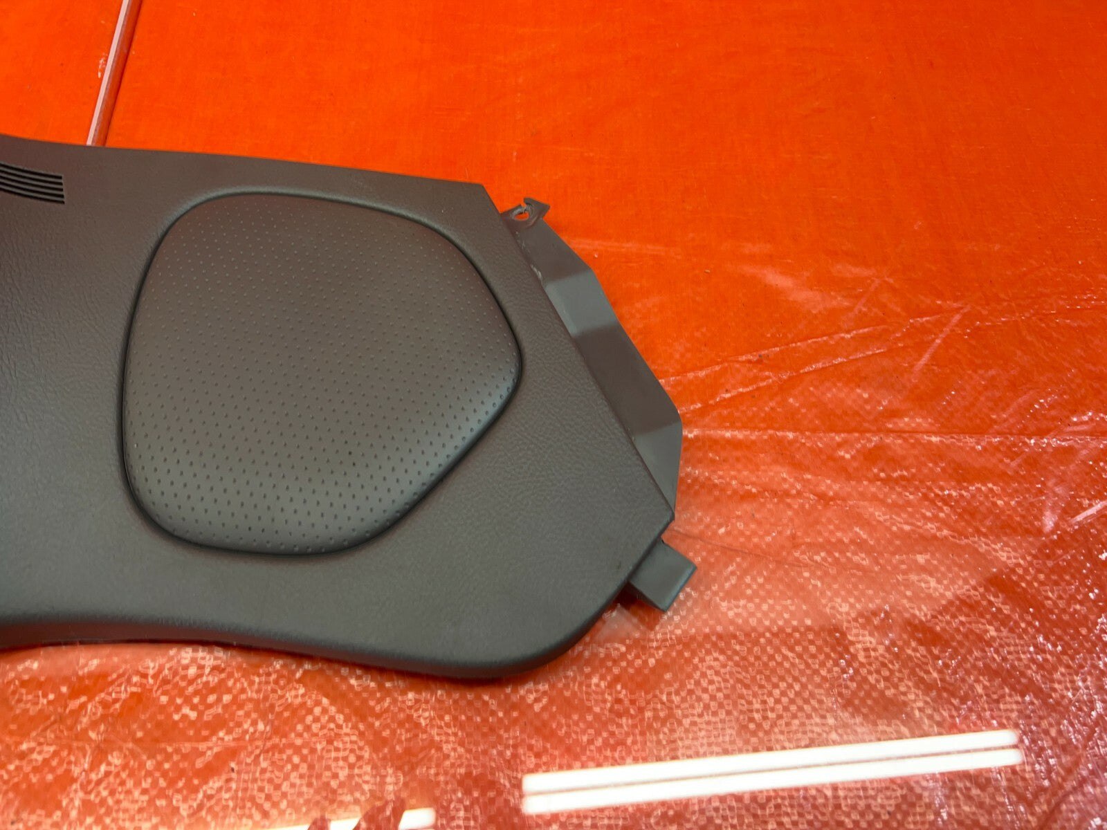00 02 TOYOTA CELICA   CENTER CONSOLE COVER TRIM   DRIVER LEFT SIDE   OEM #1033