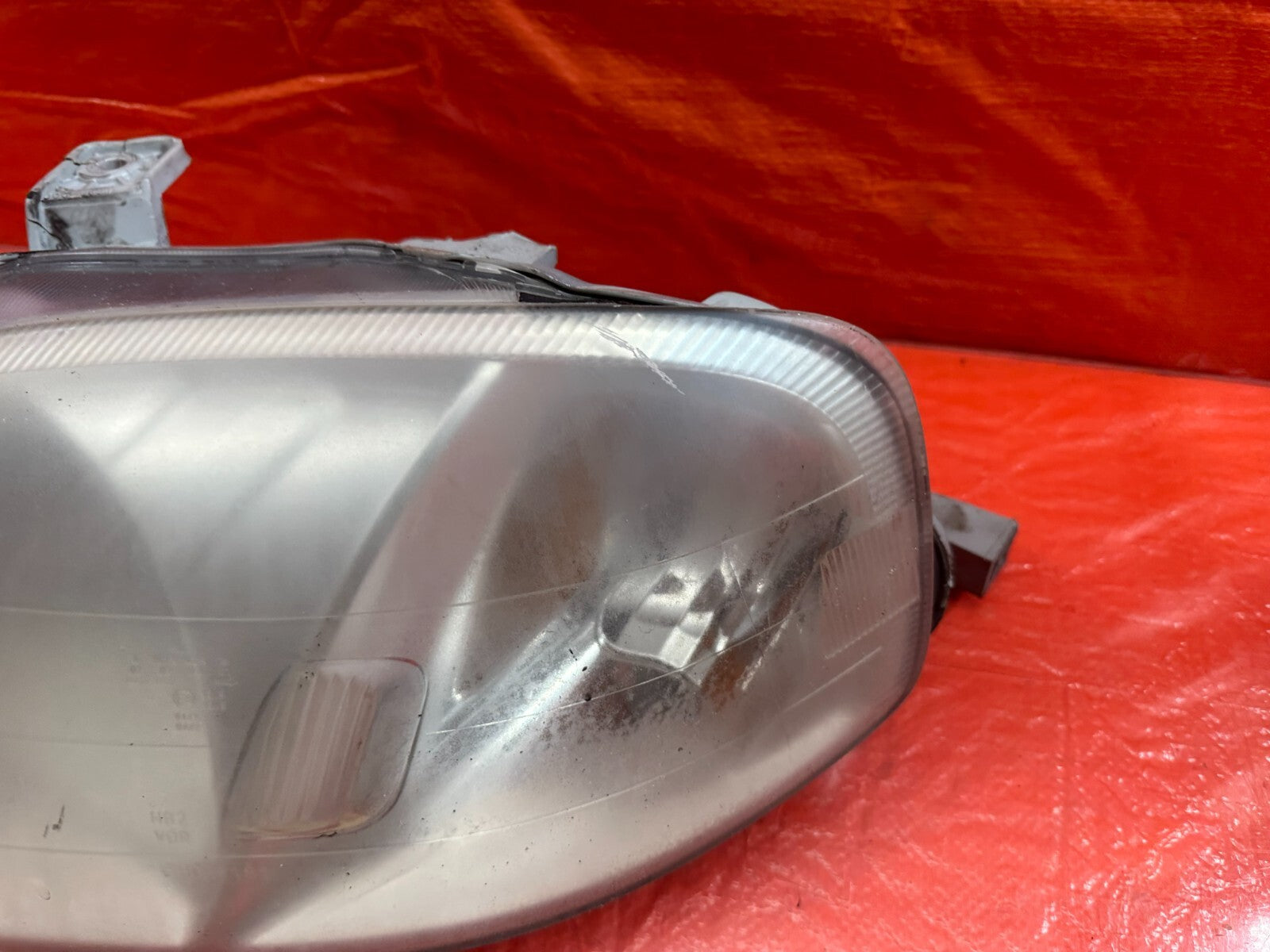 99 00 HONDA CIVIC   HEADLIGHT HEADLAMP   DRIVER LEFT SIDE   OEM   FLAW    #1956
