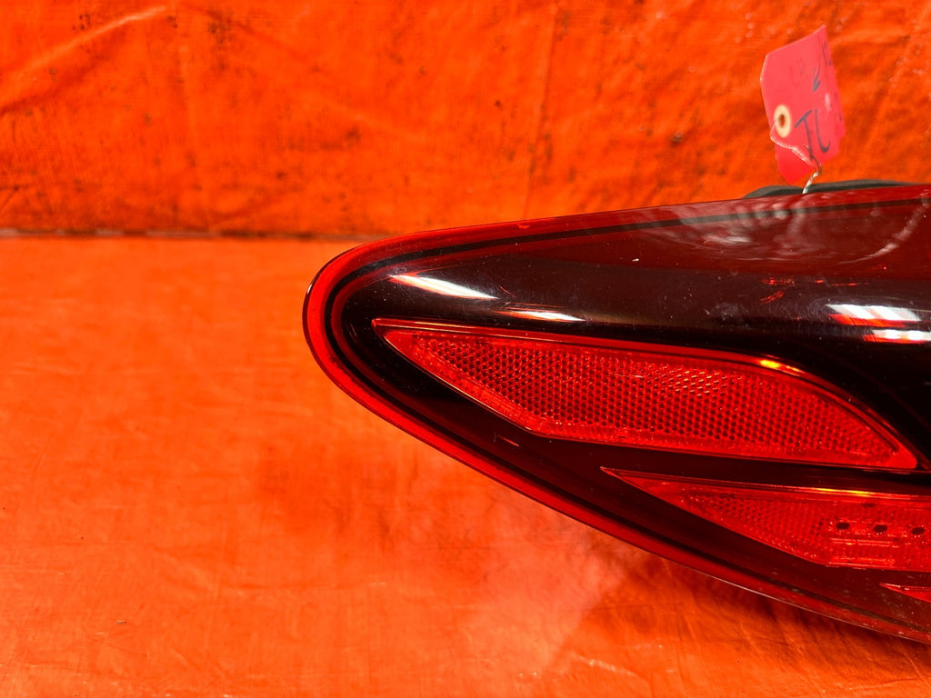13 16 HYUNDAI GENESIS COUPE   DRIVER LEFT TAIL LIGHT LAMP   OEM FACTORY #CHIP8