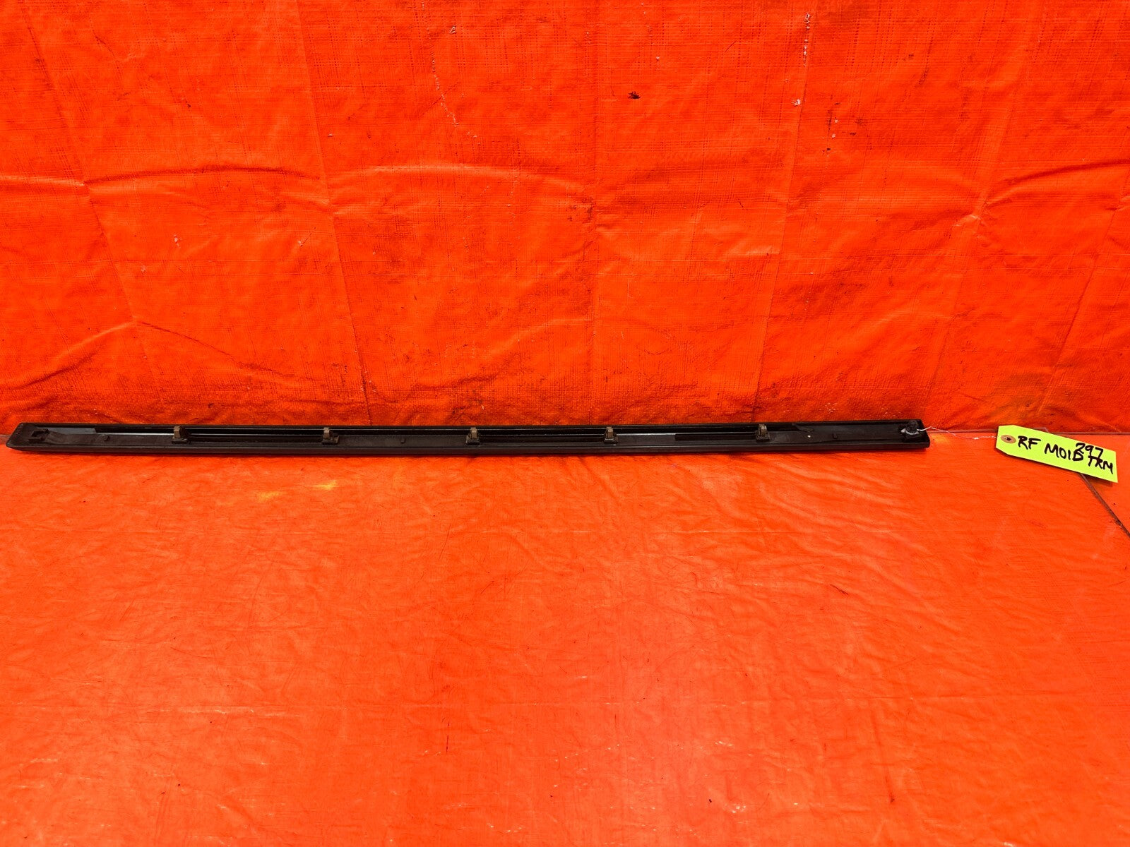 96 00 HONDA CIVIC   SEDAN   DOOR MOLDING IMPACT STRIP   RIGHT FRONT SIDE OEM 2975