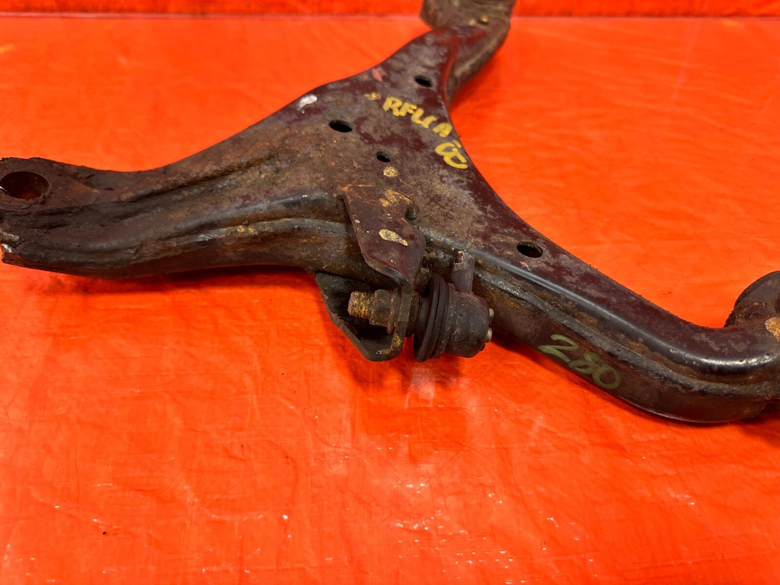 05 06 ACURA RSX   BASE   FRONT LOWER CONTROL ARMS   LEFT & RIGHT   CORE USE ONLY5