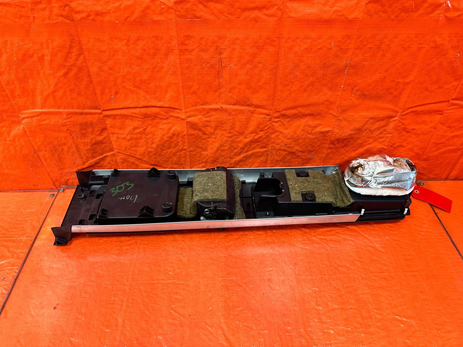 09 11 MAZDA RX8 RX 8   ARM REST / CENTER CONSOLE STORAGE COMPARTMENT   OEM 3038