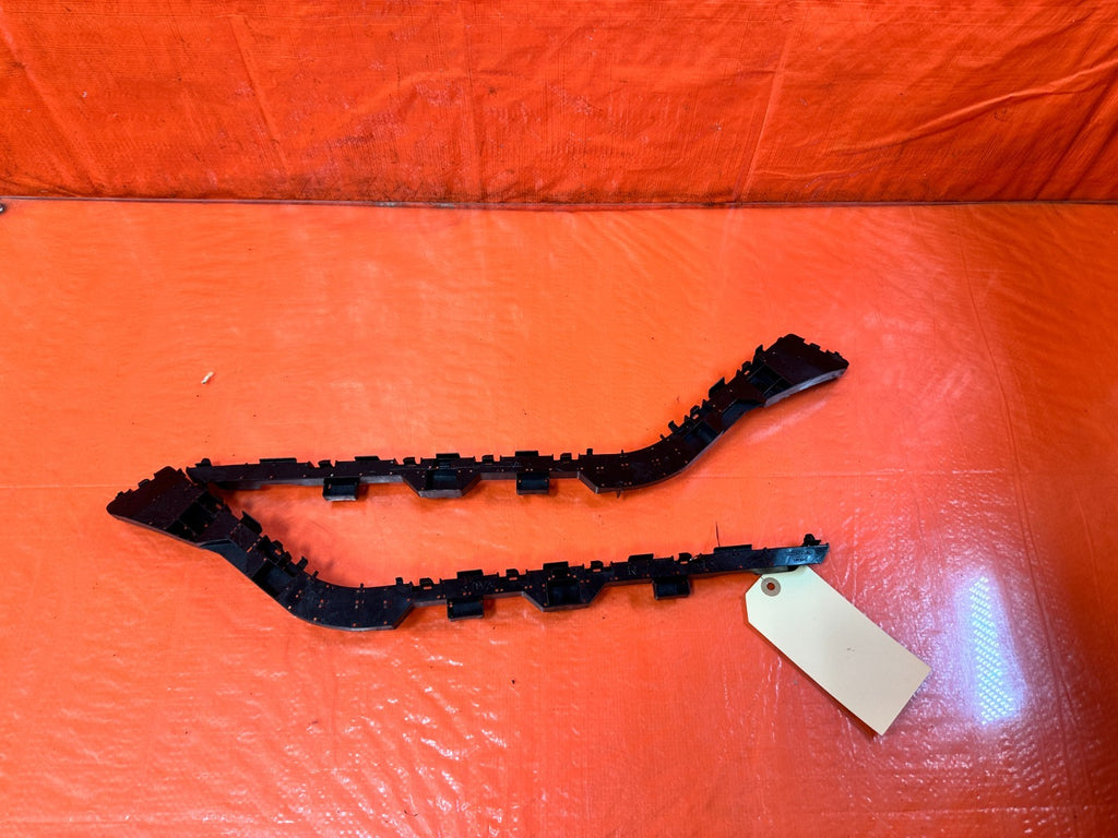 18 22 HONDA ACCORD 1.5L   LEFT AND RIGHT REAR BUMPER CLIPS RETAINERS OEM #3240