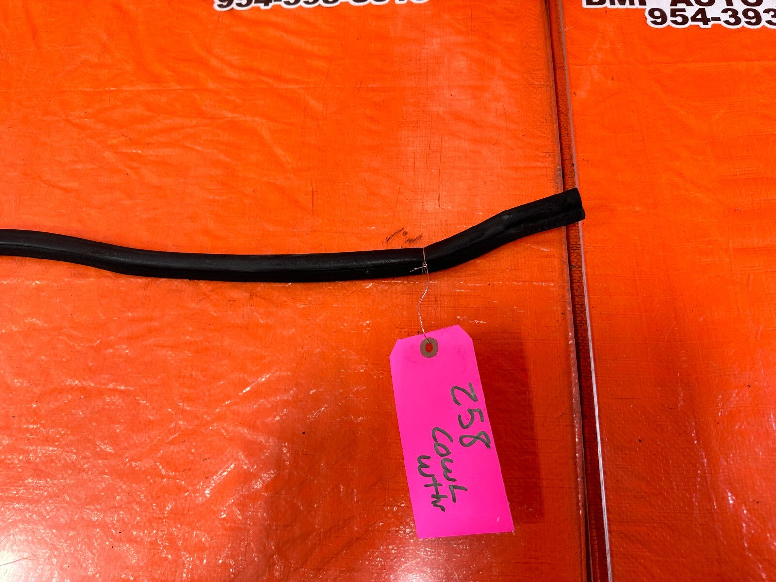02 05 HONDA CIVIC SI EP3 HATCH WINDSHIELD WIPER COWL WEATHER STRIP TRIM OEM #2584