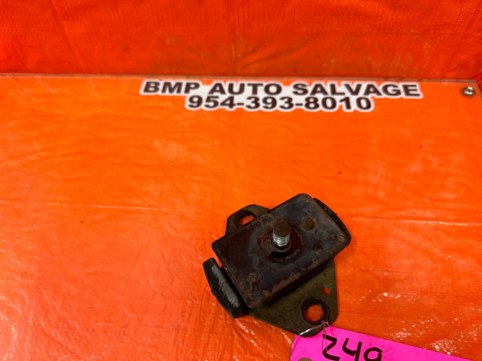 95 04 TOYOTA TACOMA   4 CYL 2.4L & 2.7L   ENGINE MOUNT MOTOR MOUNT OEM #2496