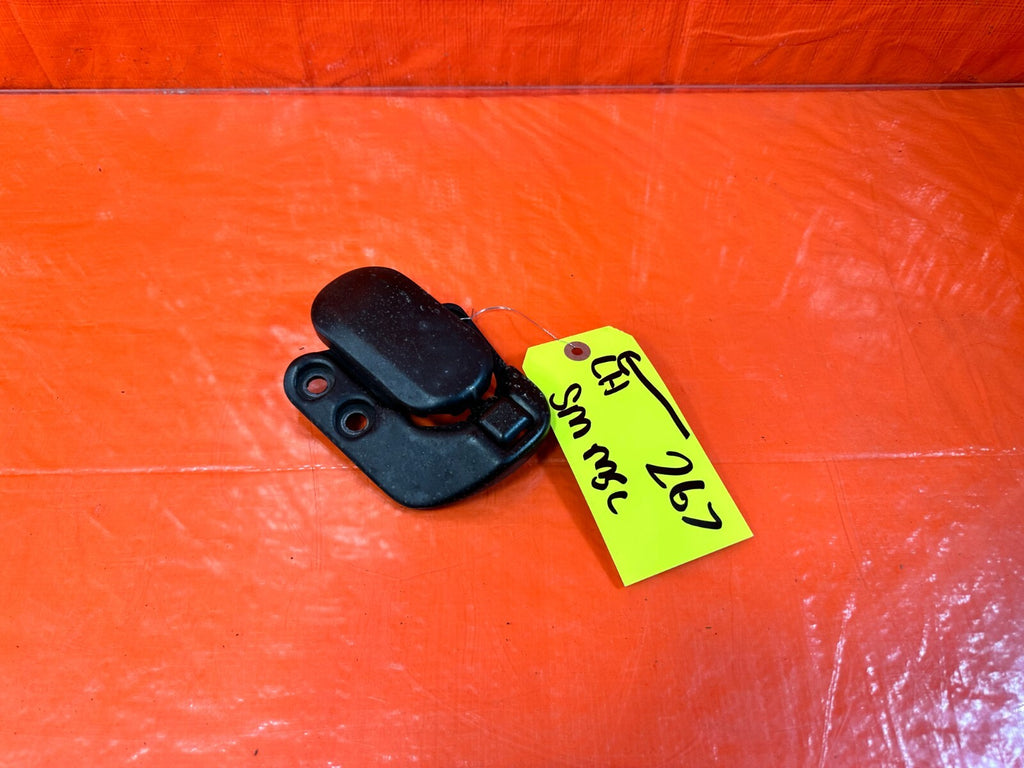 90 05 MAZDA MX 5 MIATA   DRIVER LEFT SOFT TOP LATCH   OEM FACTORY #2670