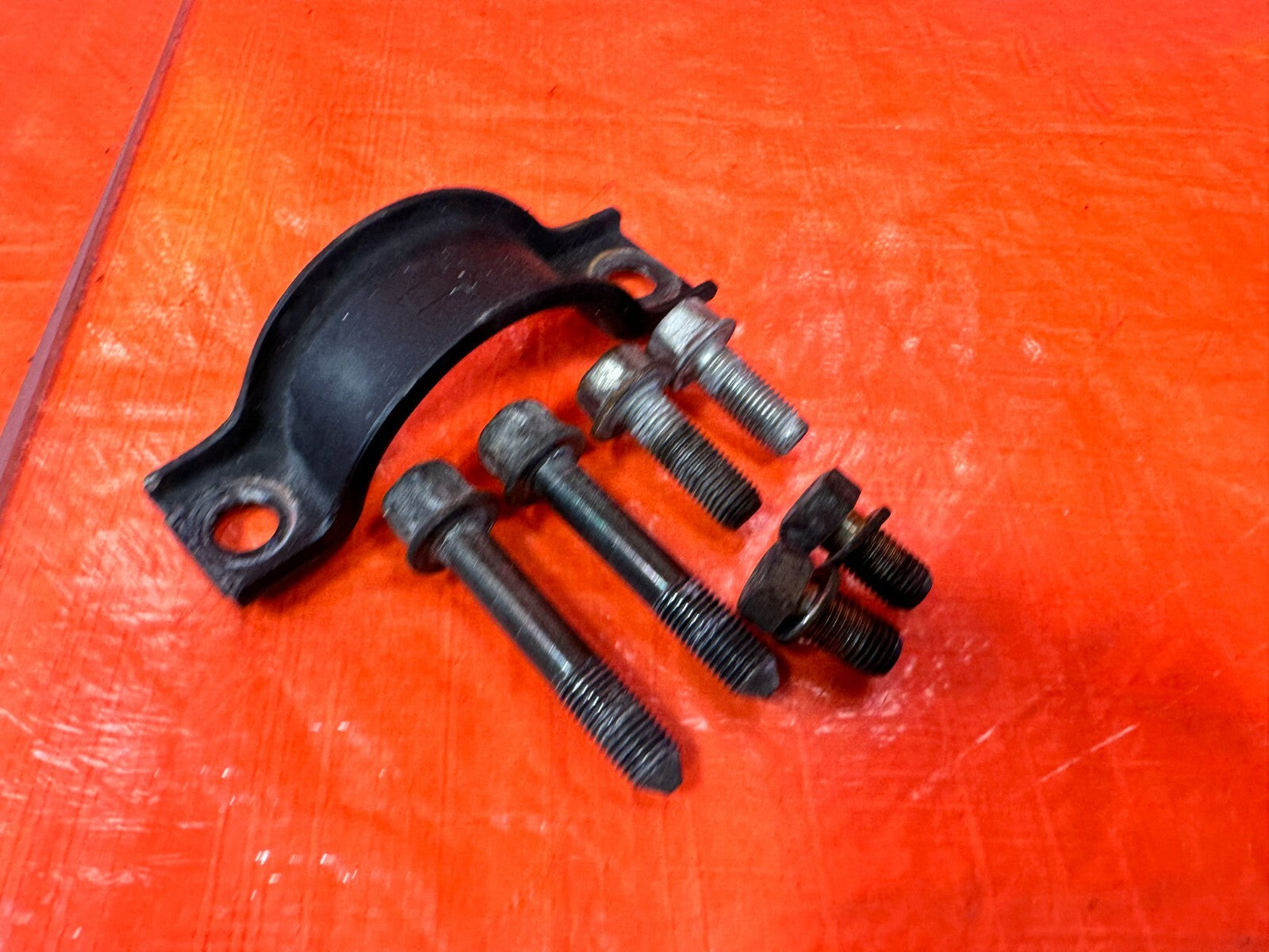 92 96 HONDA PRELUDE   POWER STEERING RACK MOUNTING BRACKET BRACE   OEM #2736