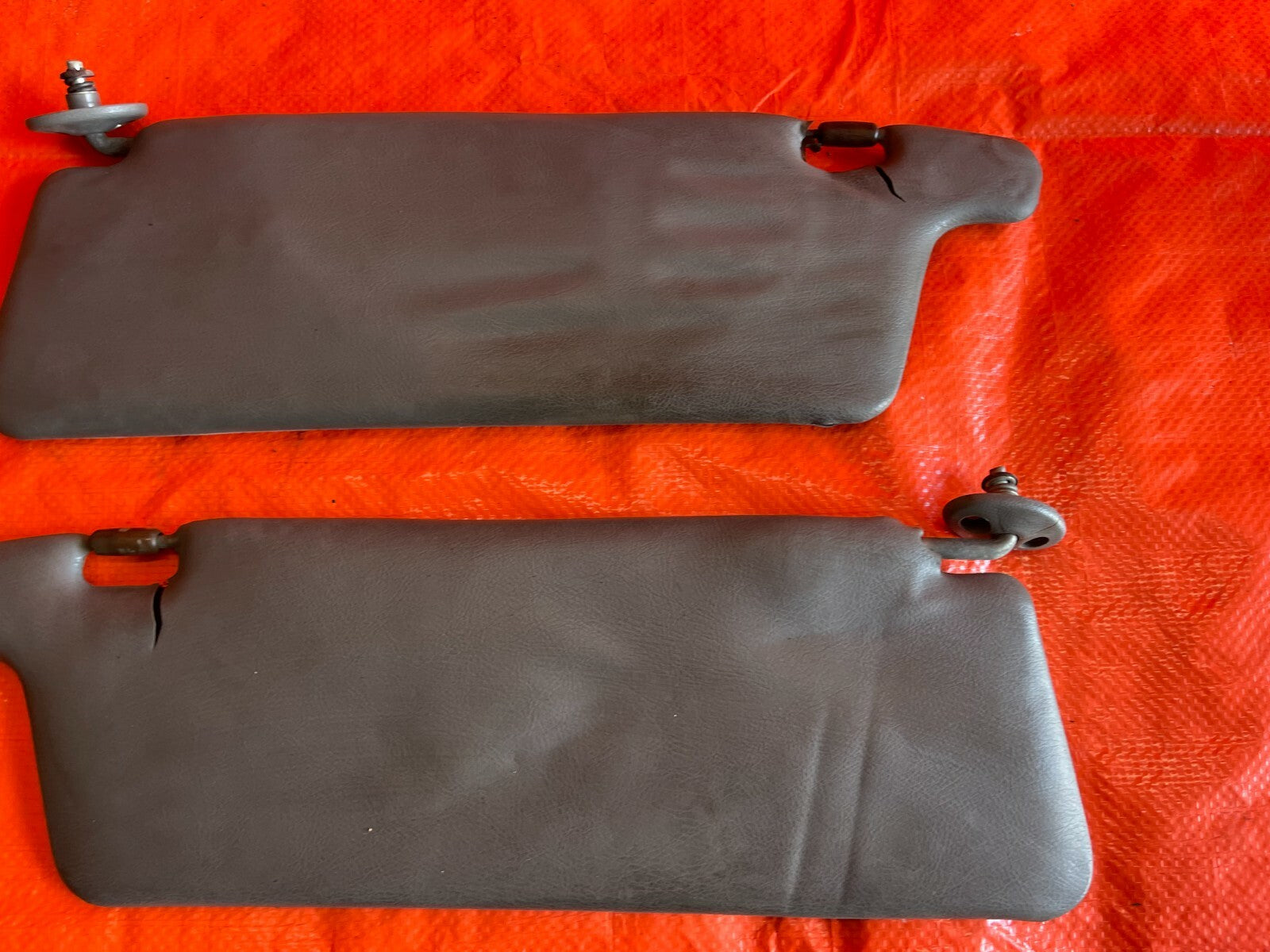 89 91 HONDA CRX   DX & HF MODEL ONLY   SUN VISOR SET VISORS LEFT RIGHT   OEM #614