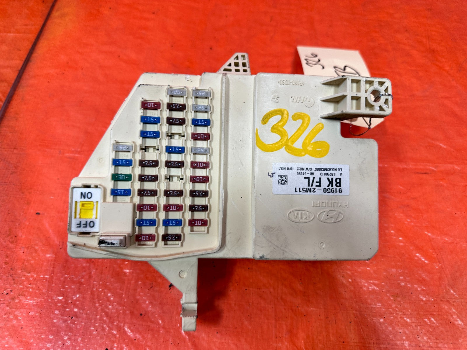 13 16 HYUNDAI GENESIS COUPE   INTERIOR CABIN UNDER DASH FUSE BOX PANEL OEM 3263