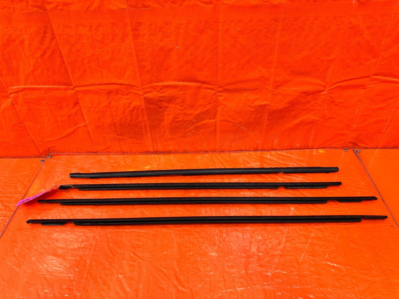 06 11 CIVIC 4D SEDAN   EXTERIOR DOOR WINDOW GLASS TRIM SET LEFT RIGHT   OEM #2700