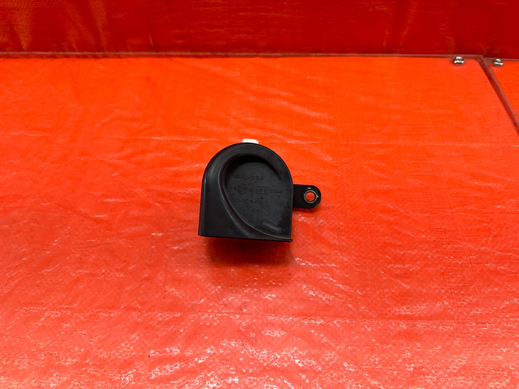 04 09 HONDA S2000   LOW NOTE HORN   OEM FACTORY #1979