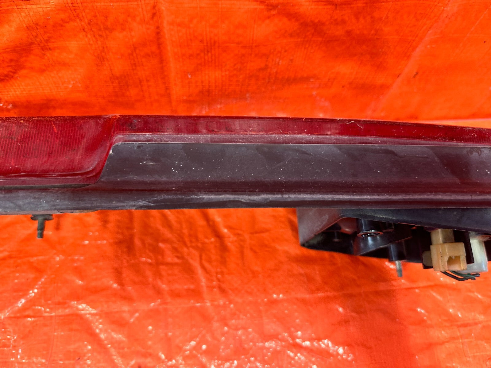 88 89 HONDA CRX   CENTER TAIL LIGHT MIDDLE TAIL LAMP   OEM FACTORY #27717