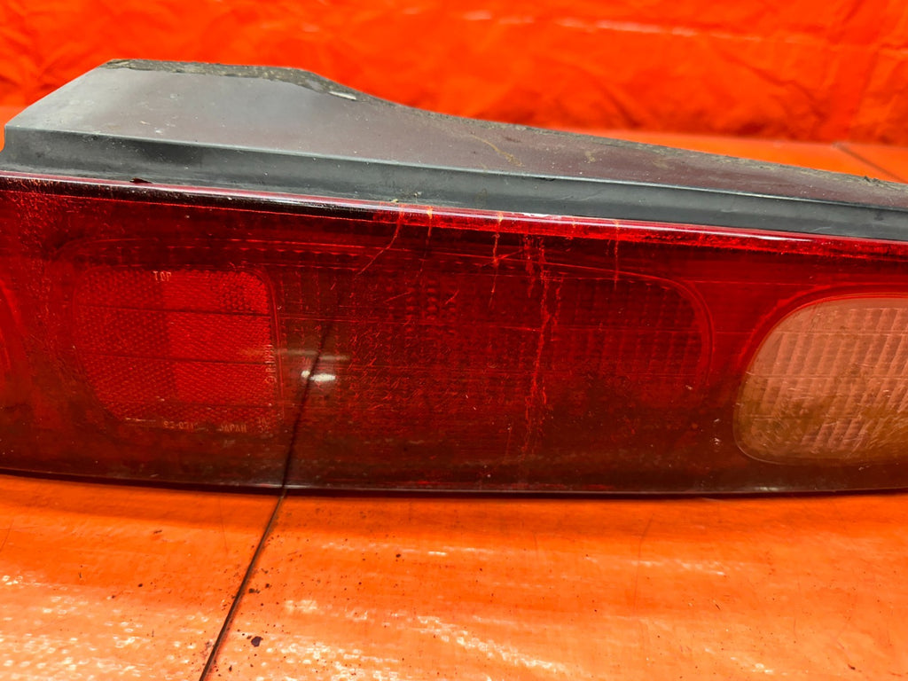 98 01 ACURA INTEGRA 2D LEFT DRIVER REAR TAIL LIGHT LAMP OEM #3315
