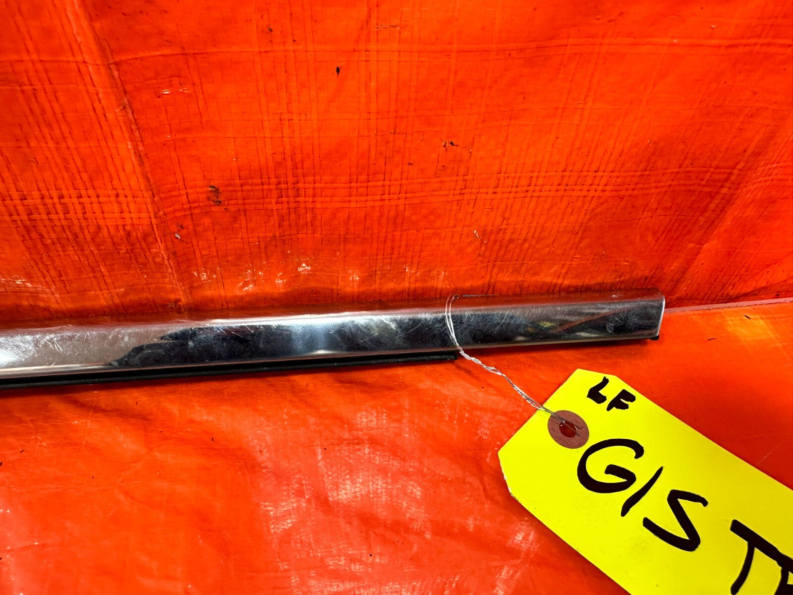 04 08 ACURA TSX   DRIVER LEFT EXTERIOR WINDOW GLASS TRIM   OEM FACTORY #2755