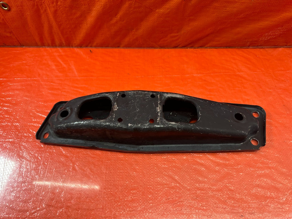08 15 INFINITI G37 & Q60 COUPE   RWD ONLY   MANUAL TRANSMISSION BRACKET OEM #2077