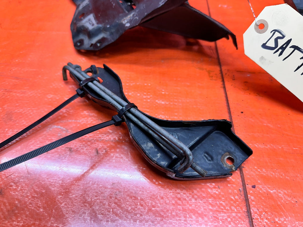 04 08 ACURA TSX 2.4L BATTERY TRAY BASE BRACKET TIE DOWN OEM #3304