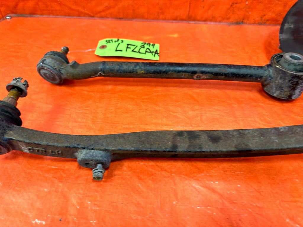 13 16 HYUNDAI GENESIS COUPE   DRIVER LEFT FRONT SPINDLE KNUCKLE AND ALL ARMS OEM5