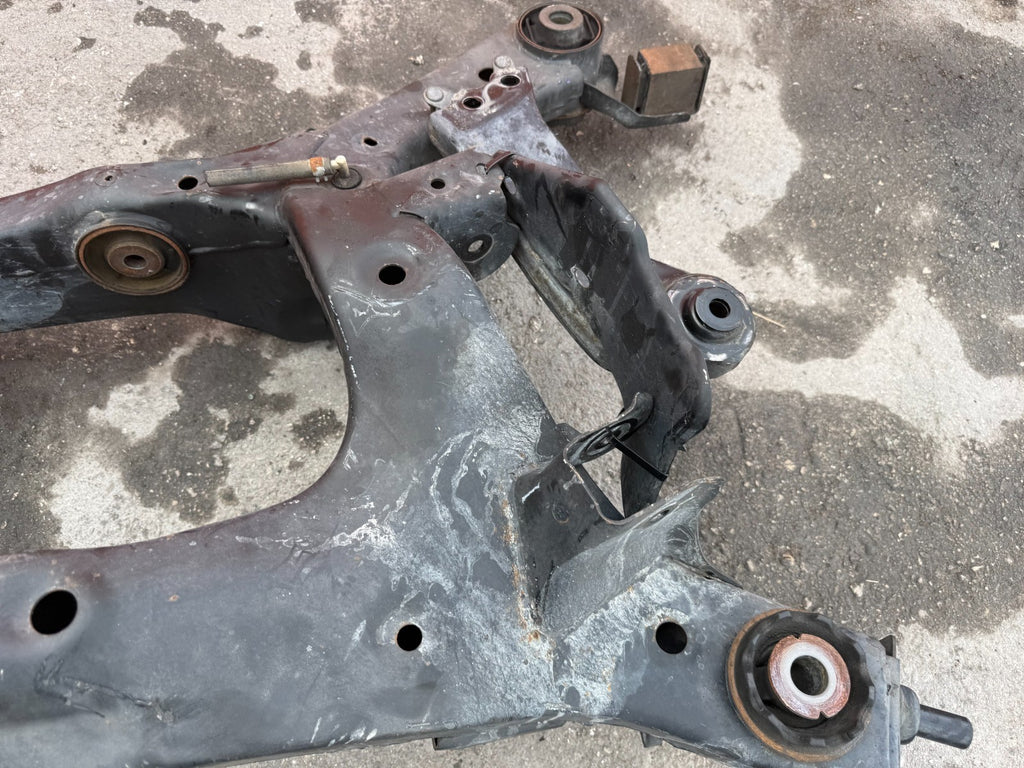 08 15 INFINITI G37 COUPE & CONVERTIBLE   REAR SUBFRAME CROSSMEMBER K FRAME   32016