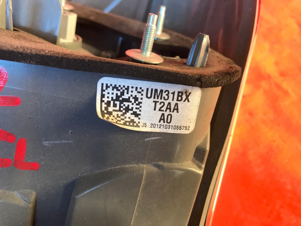 OEM 2014 2015 HONDA ACCORD SEDAN NON LED PASSENGER RIGHT OUTER TAIL LIGHT LAMP8