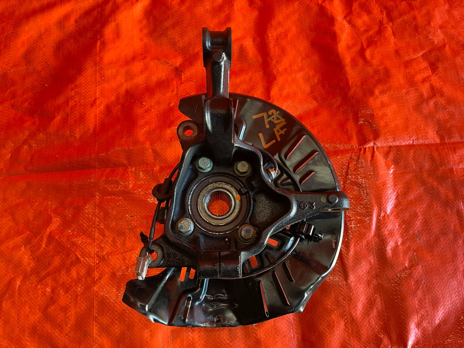 18 21 SUBARU CROSSTREK   AWD   DRIVER LEFT FRONT SPINDLE KNUCKLE HUB   OEM #729