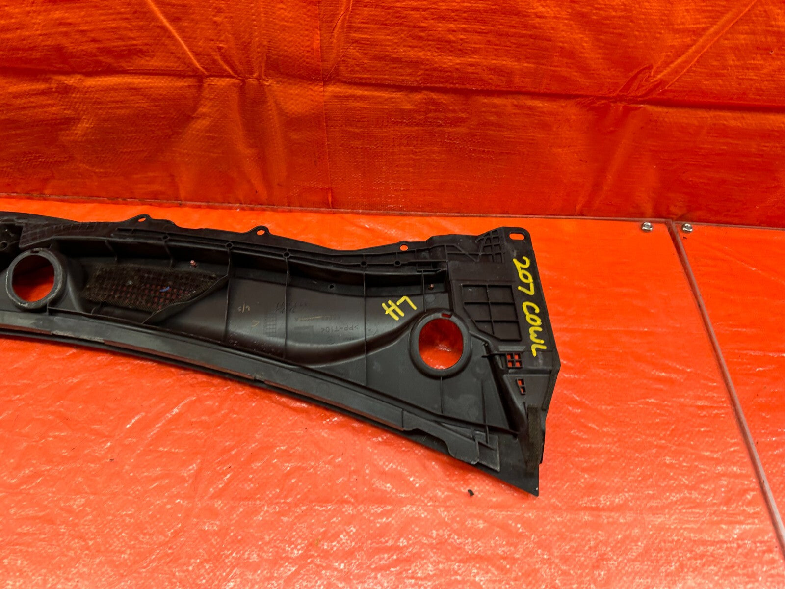 08 15 INFINITI G37 & Q60   2D COUPE   WIPER COWL TRIM   LEFT SIDE   OEM #20710