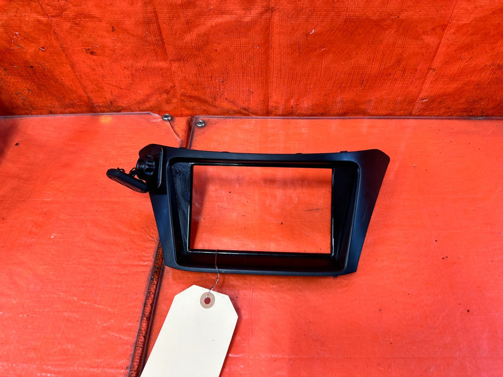 13 16 HYUNDAI GENESIS COUPE   INFORMATION DISPLAY BEZEL TRIM   OEM 3260