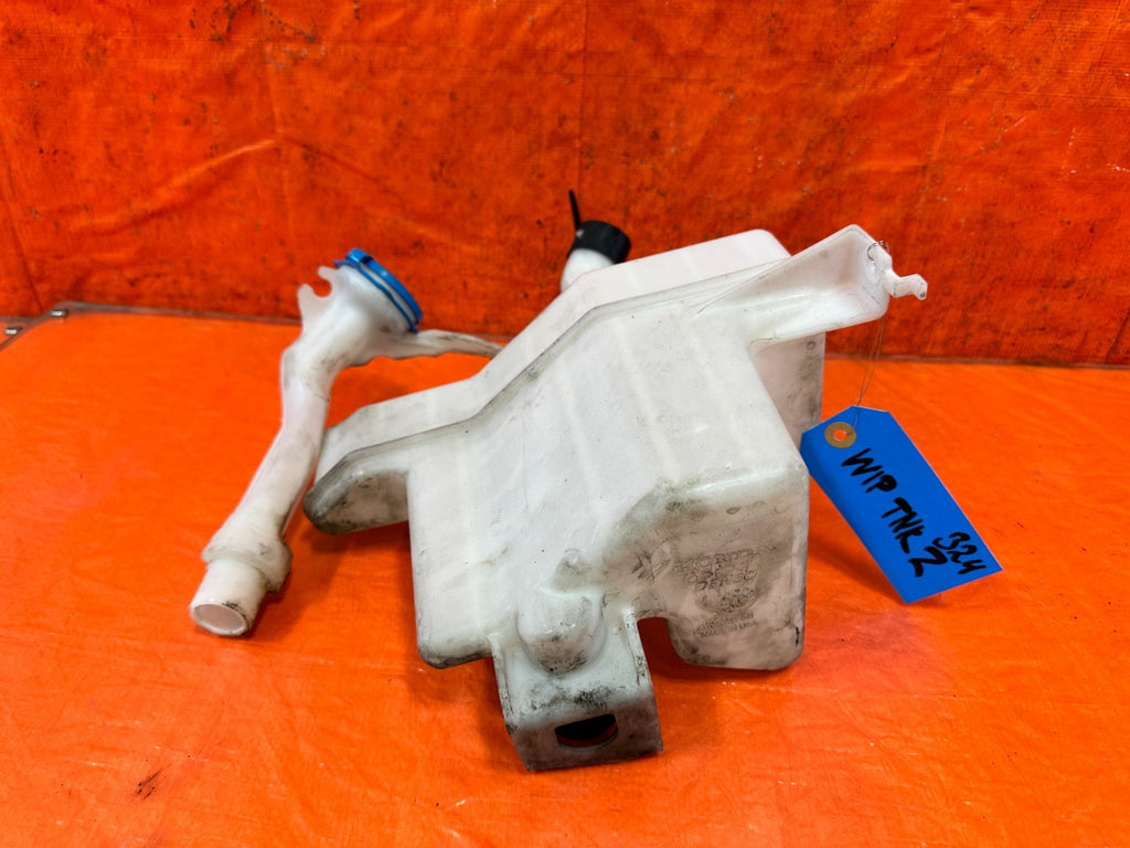 18 22 HONDA ACCORD 1.5L   WINDSHIELD WIPER TANK W/ NECK AND MOTOR   OEM #3244