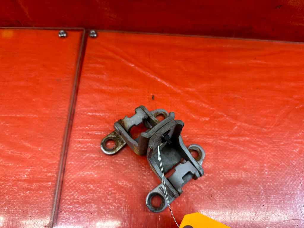 02 05 HONDA CIVIC SI EP3 HATCHBACK DOOR HINGE SET UPPER & LOWER   LEFT   OEM 2303