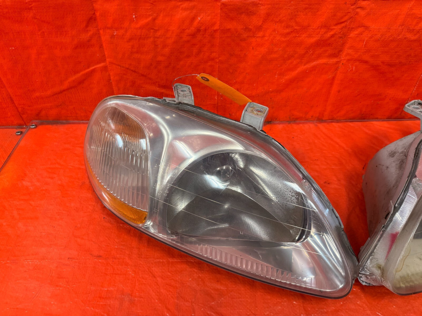 96 98 HONDA CIVIC   LEFT AND RIGHT FACTORY HEADLIGHTS HEADLAMPS   OEM OE #WEAR!6